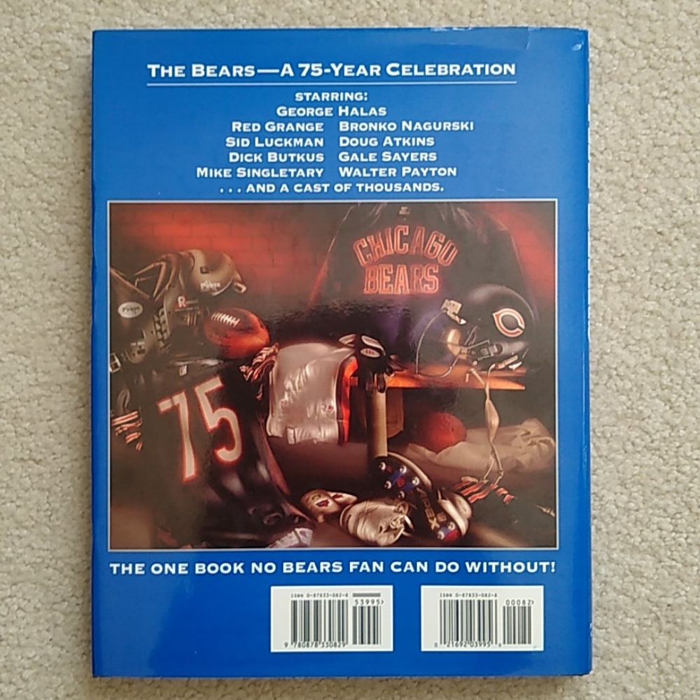 THE BEARS Football Book Hardcover - Picture 3 of 7